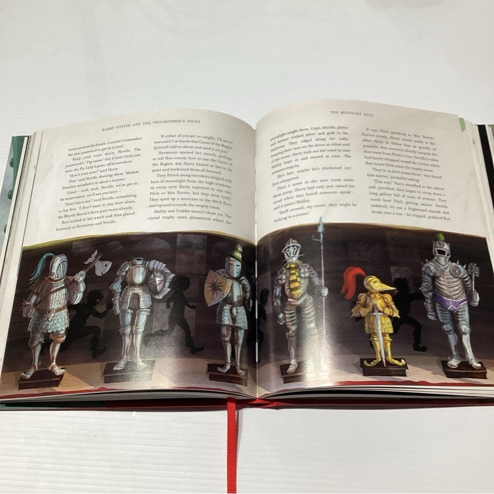 Harry Potter and the Philosopher's Stone: Illustrated Edition 1st Edition - Picture 11 of 13